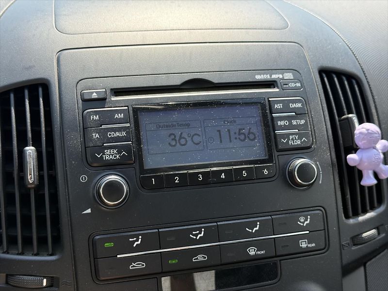 Hyundai i30 1,4 Trikolor - fotka 10 z 11