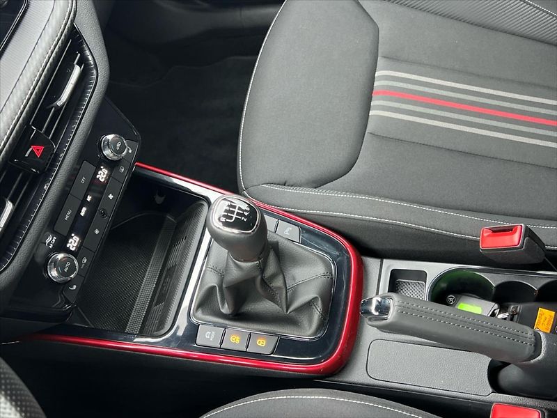Škoda Fabia 1,0 TSi 85kW MONTE CARLO  IV. - fotka 18 z 29