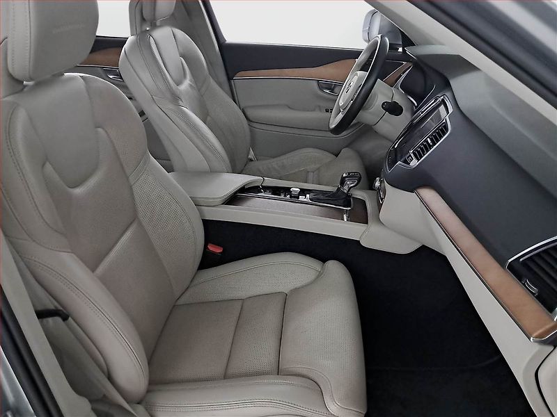 Volvo XC90 (2018) D5 AWD Polestar - fotka 9 z 26