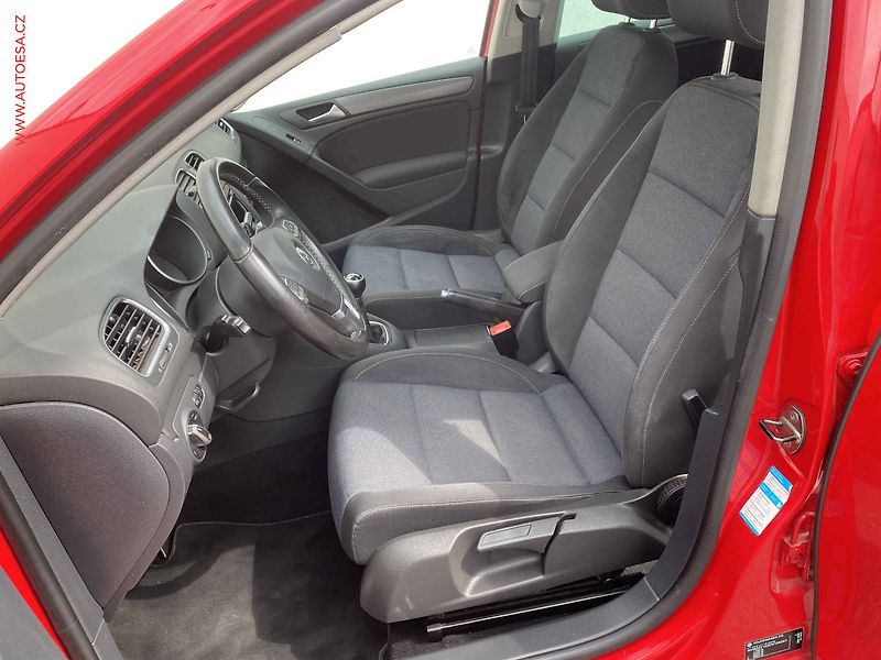 Volkswagen Golf (2011) 1.2 TSi, Style, +ALU - fotka 9 z 15