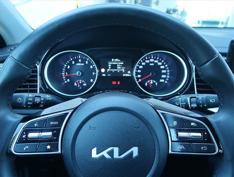 Kia Ceed (2025) 1.5 T-GDI - fotka 16 z 16