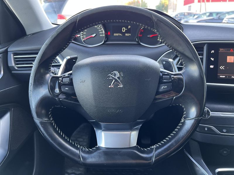 Peugeot 308 1.5HDi KLIMA KAMERA NAVI ALU - fotka 15 z 44