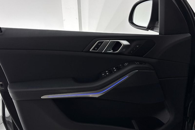 BMW X5 xDrive25d - fotka 17 z 26