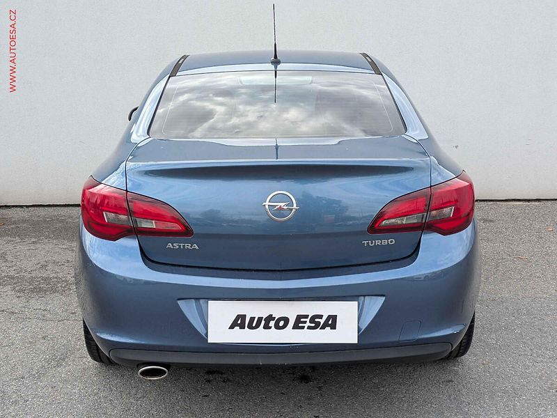 Opel Astra (2013) 1.4T, ČR, AC, tempo - fotka 5 z 13
