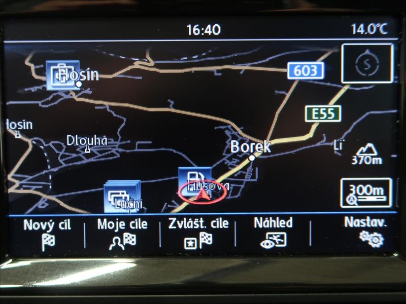 Volkswagen Golf 1,4 TSI 1.majitel - fotka 24 z 33