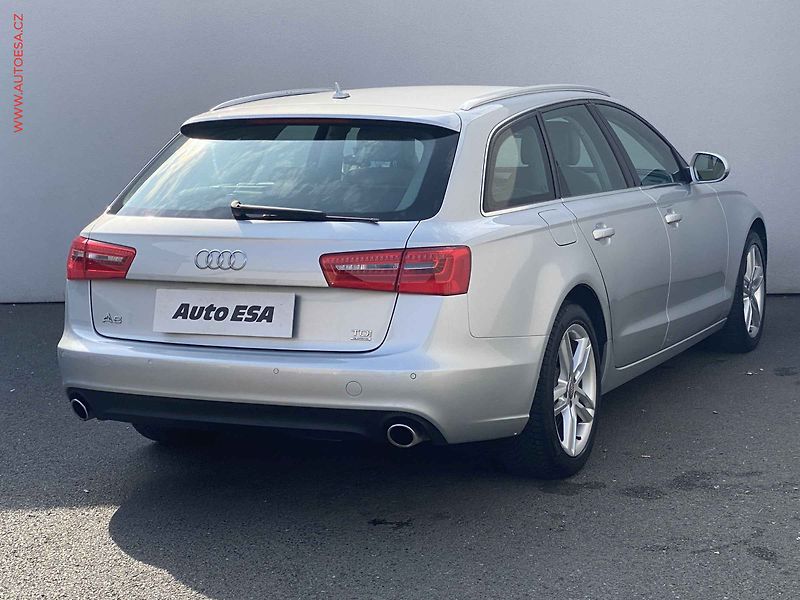 Audi A6 (2012) 3.0TDi Quattro, AT, bixen - fotka 4 z 18