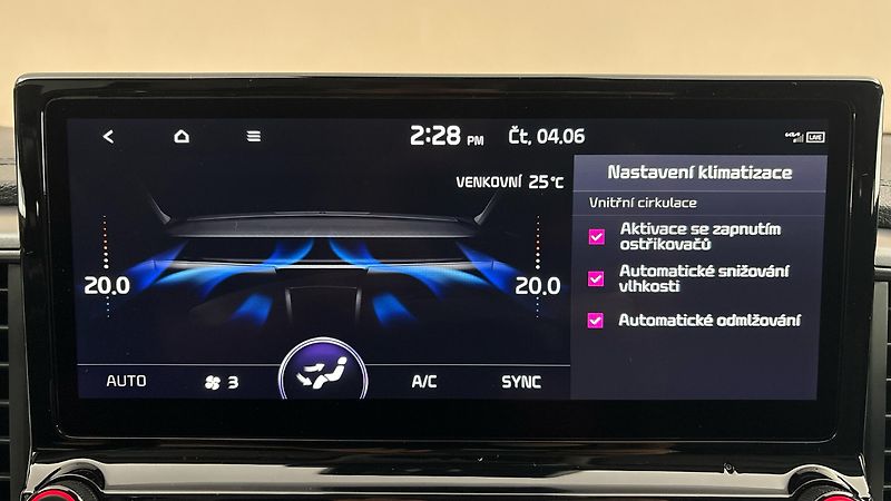 Kia Ceed 1.6 CRDI Top - fotka 25 z 27