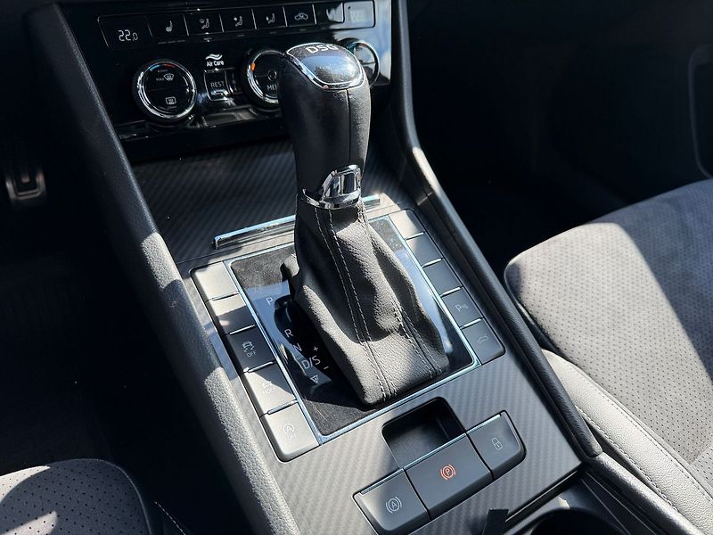 Škoda Superb Sportline  2,0TSI 140kW DSG - fotka 9 z 22