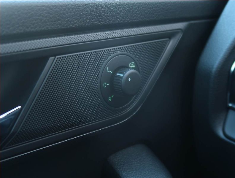 Škoda Fabia (2020) Style Plus 1.0 TSI, Serv.kniha - fotka 21 z 22