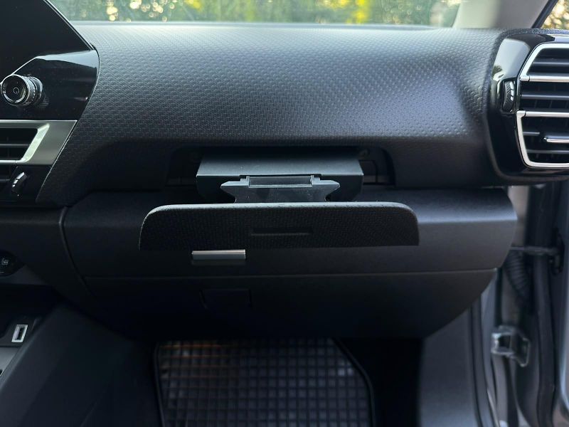 Citroën C4 1.2i 130 S&s 1.MAJITEL ČR DPH  - fotka 14 z 20