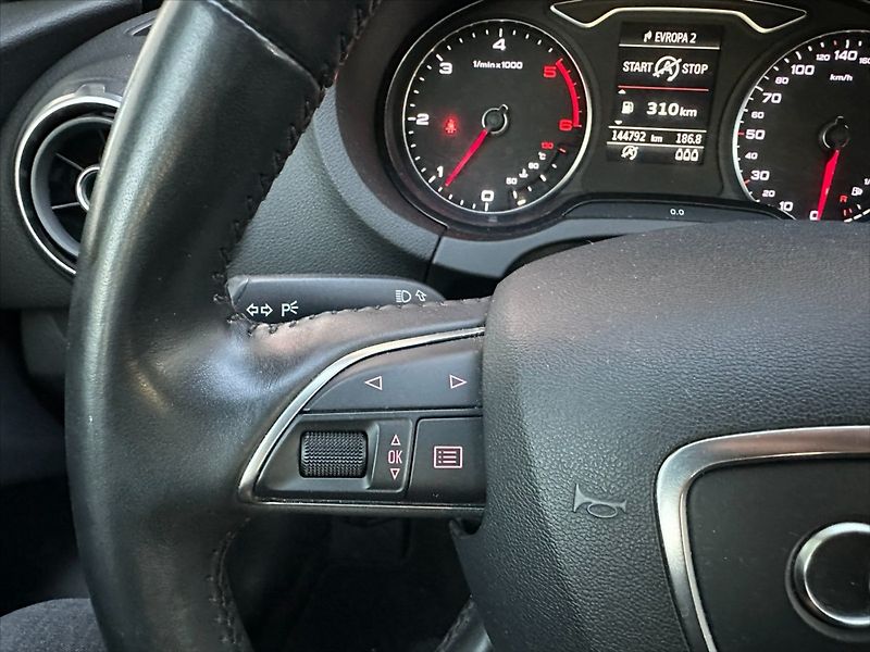 Audi A3 1,6 81kW  Sportback - fotka 23 z 45