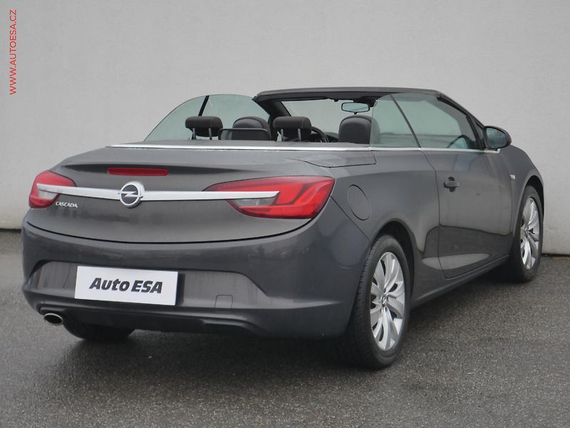 Opel Cascada (2013) 1.4i, AC, výhřev sed - fotka 4 z 21