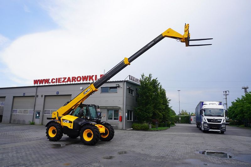 JCB (2019) 535-95 / 3.5 T / range 9.5 m - fotka 11 z 24