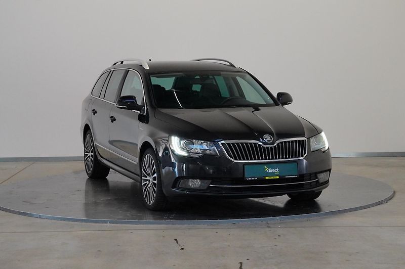 Škoda Superb - fotka 8 z 29