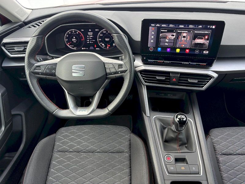 Seat Leon (2024) FR 1.5 TSI 96kW SP - fotka 8 z 35