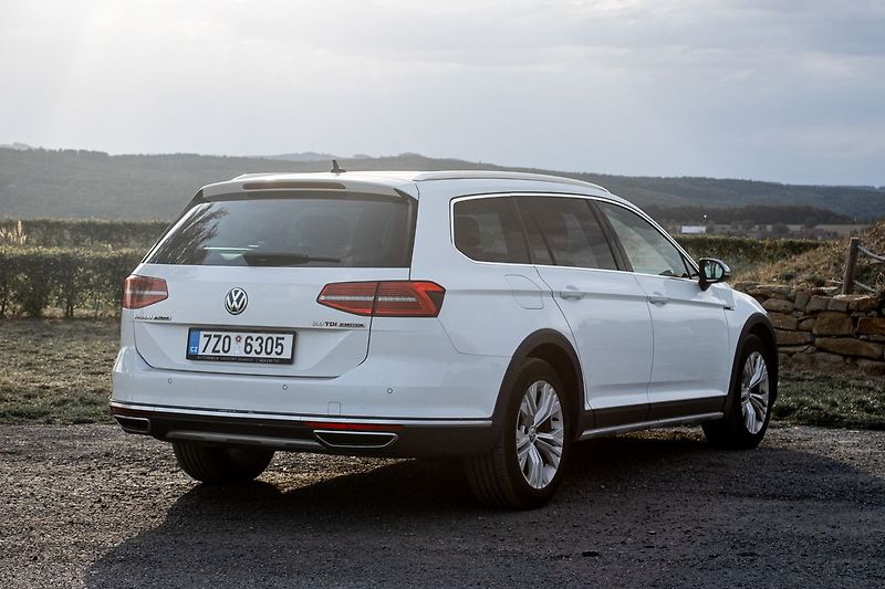Volkswagen Passat - fotka 5 z 21