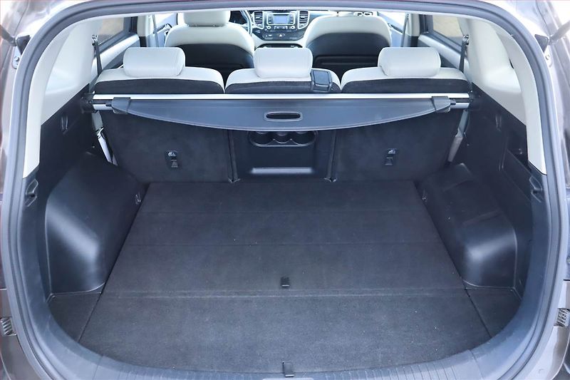 Kia Carens (2016) 1.6 GDI, Serv.kniha, Tempomat - fotka 14 z 26