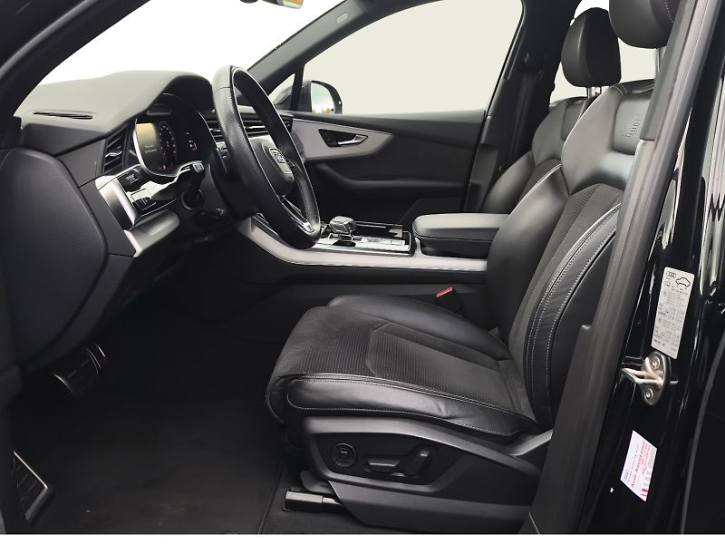 Audi Q7 3.0TDi S-Line - fotka 6 z 25