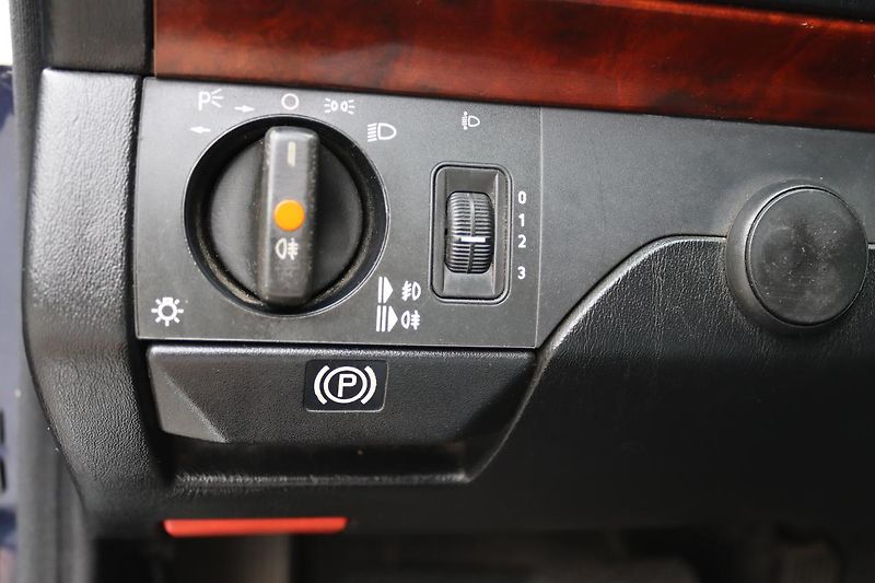 Mercedes-Benz 124 E320 CABRIO 162kW - fotka 23 z 50