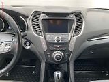 Hyundai Santa Fe (2014) 2.2 CRDi 4x4, ČR, AT, navi - náhled 12
