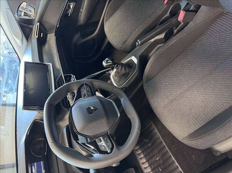 Peugeot 208 (2026) 1,2 STYLE Turbo 100 MAN6 - fotka 4 z 4
