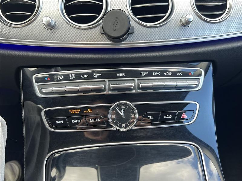 Mercedes-Benz Třídy E 2,0 E 220 d / 9G-TRONIC - fotka 40 z 48