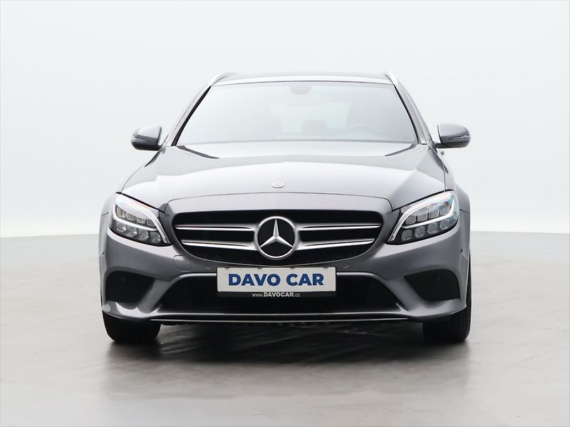 Mercedes-Benz Třídy C 2,0 220d Aut. Avantgarde - fotka 2 z 34