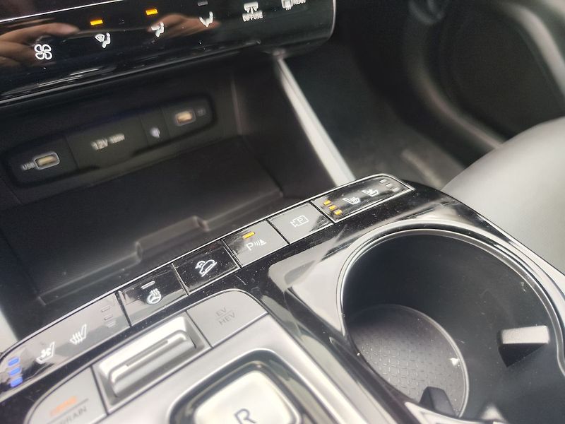 Hyundai Tucson 1.6 T-GDI/196kW Style PRM PHEV - fotka 30 z 41