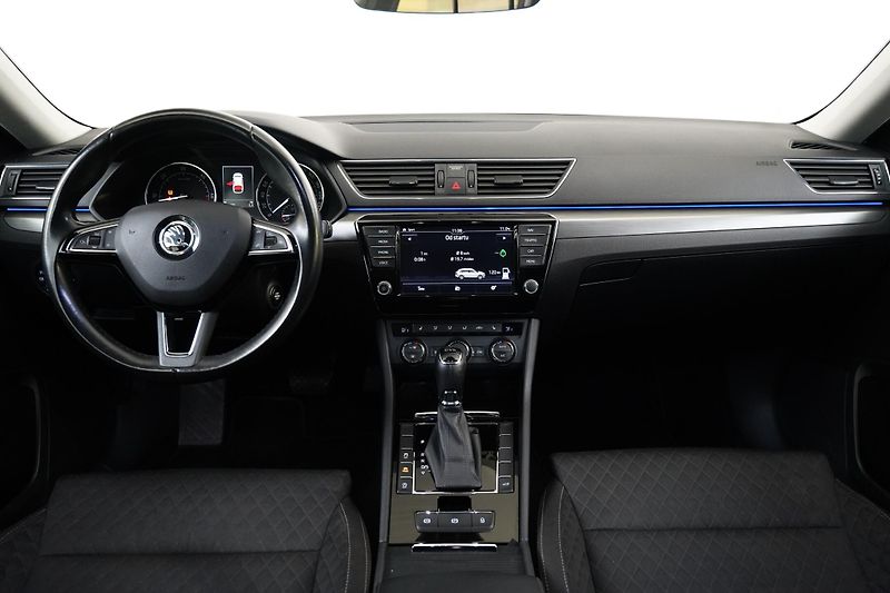 Škoda Superb - fotka 5 z 27