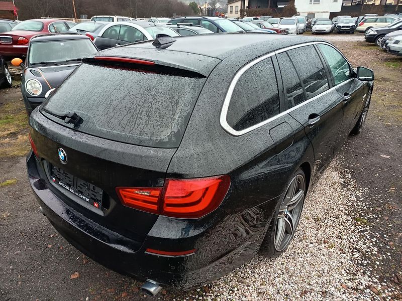 BMW Řada 5 (2011) 535i xDrive - fotka 16 z 50