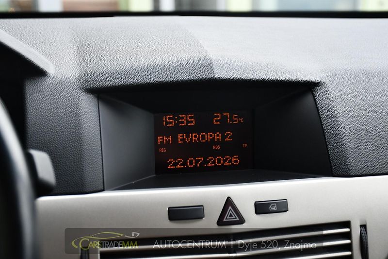 Opel Astra SW 1.6i SPORT A/C  - fotka 32 z 42