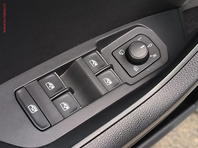 Škoda Kodiaq (2019) 2.0 TDi, Style, DSG, +kola - fotka 27 z 32