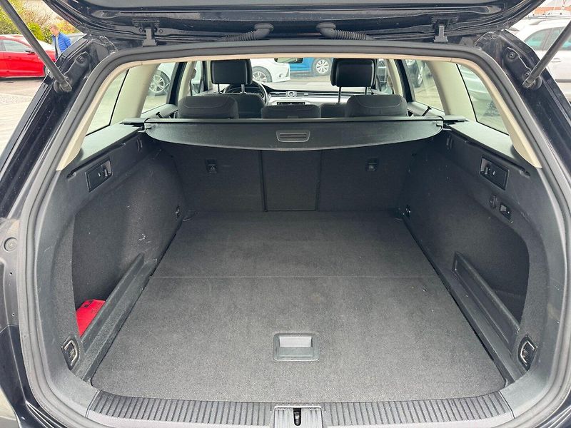 Volkswagen Passat (2019) 2,0 TDI 110 KW DSG Comfortline - fotka 21 z 30