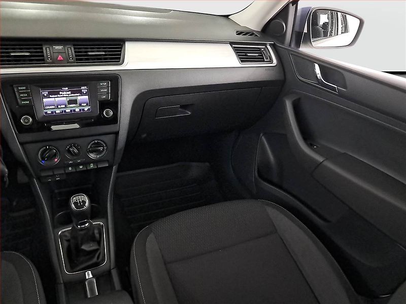 Škoda Rapid (2015) 1.4 TDI, Tempomat - fotka 8 z 17