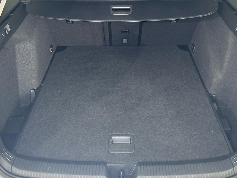 Volkswagen Golf Life DSG - fotka 10 z 29