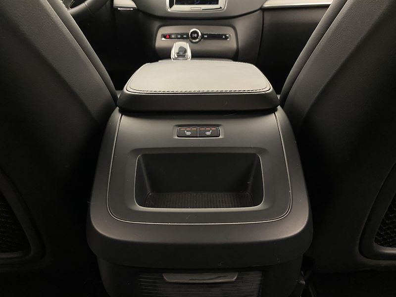 Volvo XC90 B5 AWD INSCRIPTION AUT CZ 7m - fotka 33 z 56