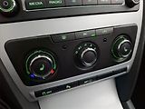 Škoda Octavia (2010) 1.6 TDI, Xenony, Tempomat - náhled 14