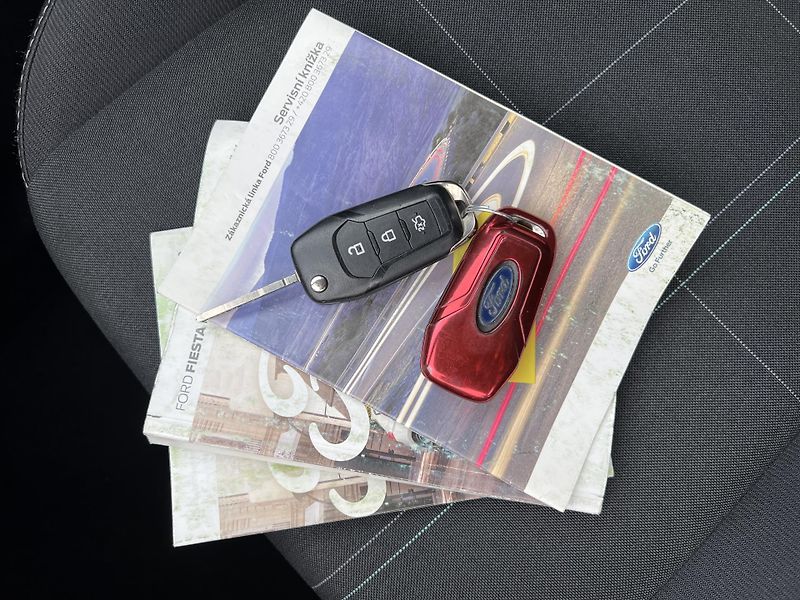 Ford Fiesta 1.0i KLIMA TEMPOMAT PŮVOD ČR - fotka 35 z 42