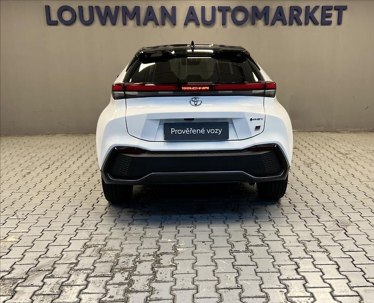 Toyota C-HR 2,0 PHEV GR SPORT VIP - fotka 18 z 20