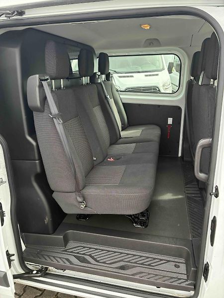 Ford Transit Custom (2015) L2-H1 KLIMA + 6 MÍST - fotka 11 z 14
