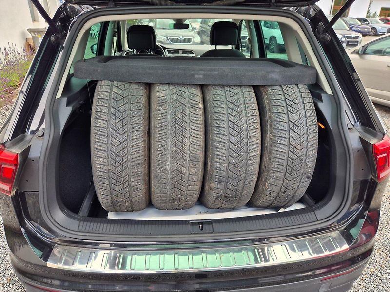 Volkswagen Tiguan (2016) 2.0 TDI NAVI, Serviska.Zimáky - fotka 42 z 42