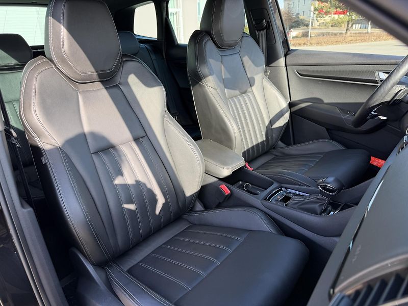 Škoda Karoq 2,0 TSi/140kW 4x4 DSG Sportlin - fotka 68 z 94