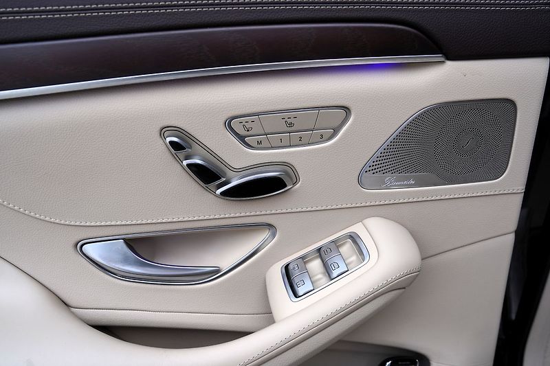 Mercedes-Benz Třídy S (2018) S 400d Long/4M/AMG/Burmester/Č - fotka 17 z 50