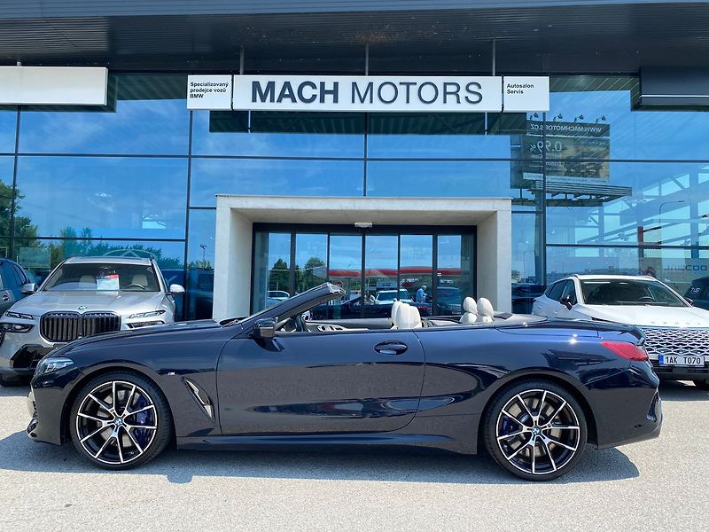 BMW M8 M850i xDrive Cabrio MAX výbava - fotka 6 z 26