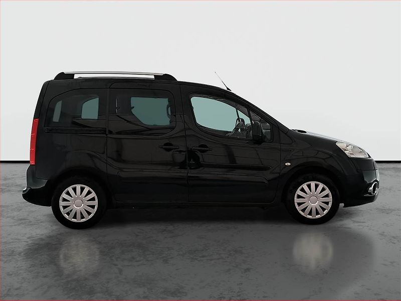Peugeot Partner (2011) 1.6 HDi, 5Míst, 1Maj - fotka 6 z 18
