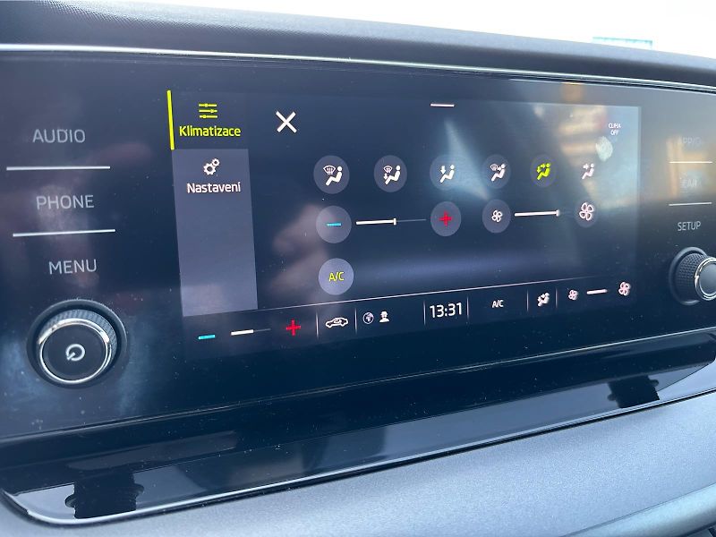 Škoda Octavia 2,0 TDI 85 kW - fotka 19 z 30
