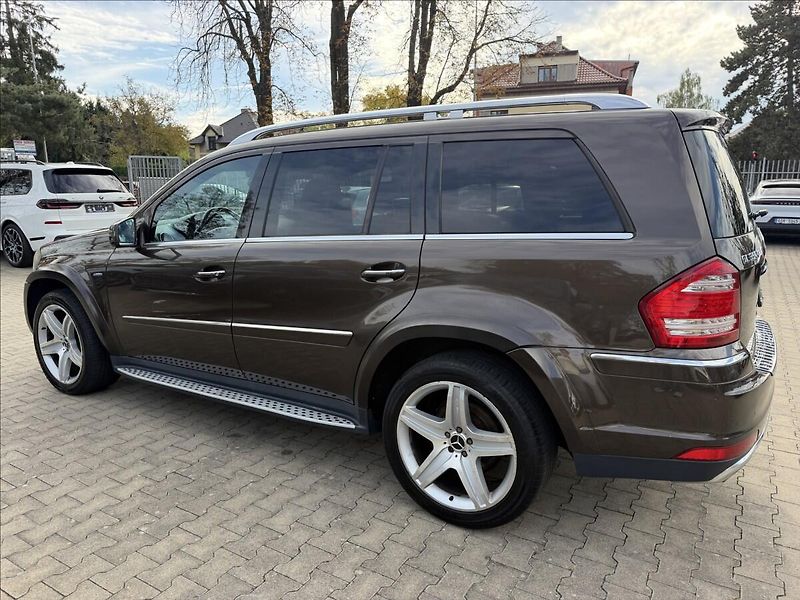 Mercedes-Benz GL 350 CDI 4Matic AMG - fotka 7 z 30