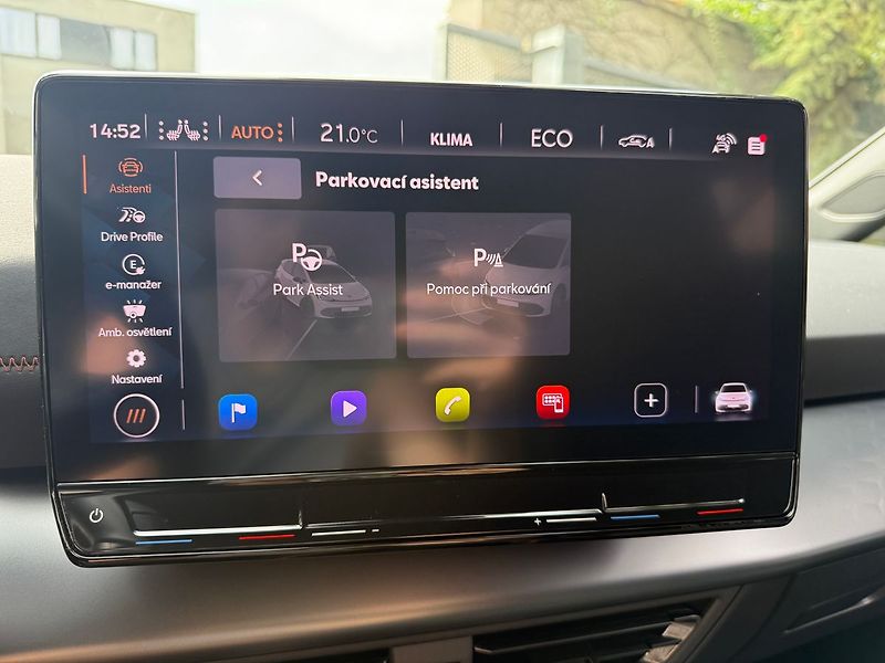 Cupra Born 62 kWh / HUD / FULL LED - fotka 26 z 40