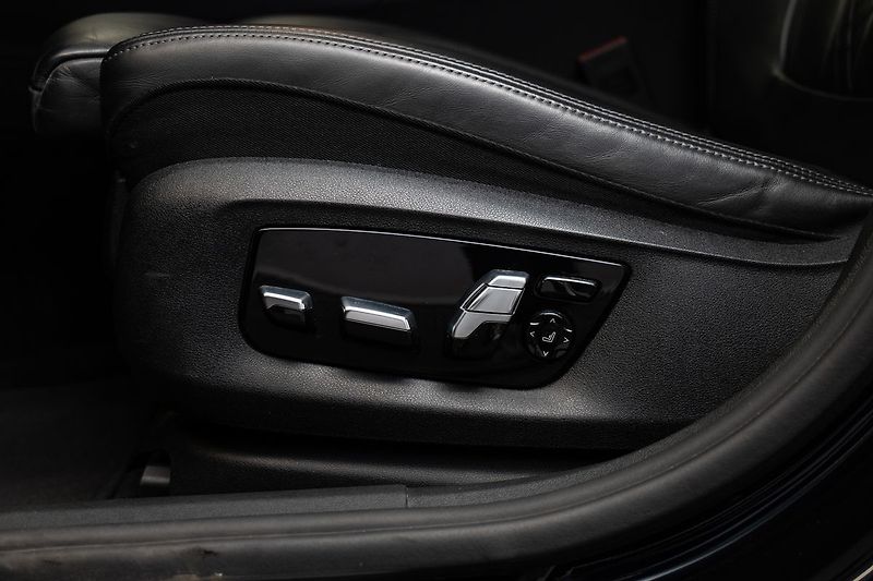 BMW Řada 6 i GT RWD/360/4-Zóny/Pano/LED - fotka 9 z 23