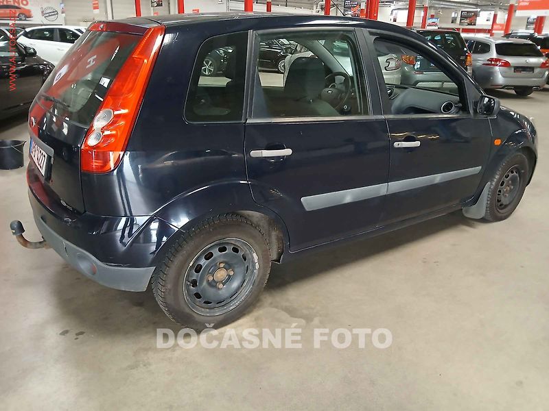 Ford Fiesta (2006) 1.4, ČR, AC, tažné - fotka 2 z 3